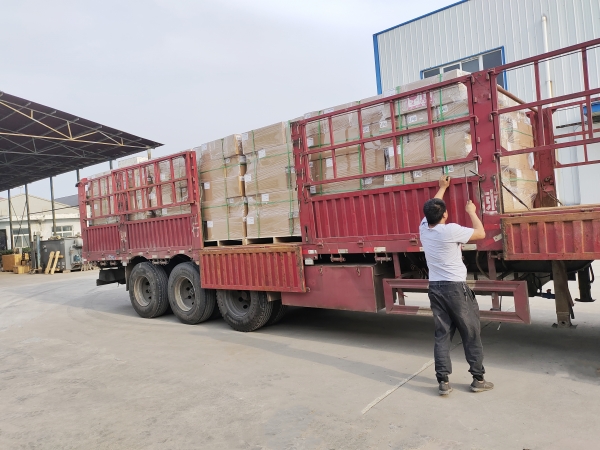 5000支熔噴濾芯裝車發貨